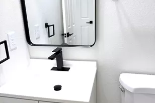 8042 S 25th St, Phoenix, AZ 85042 - Photo 15