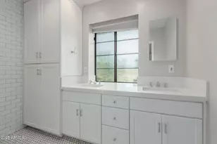 5001 E Mitchell Dr, Phoenix, AZ 85018 - Photo 33