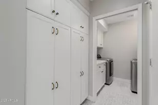 5001 E Mitchell Dr, Phoenix, AZ 85018 - Photo 39