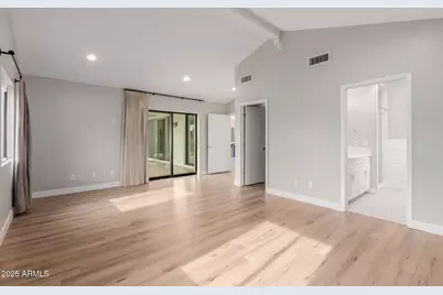 5001 E Mitchell Drive, Phoenix, AZ 85018 - Photo 17