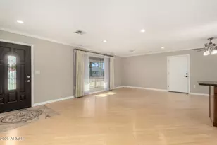 9219 W Indian Hills Dr, Sun City, AZ 85351 - Photo 3