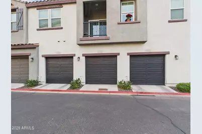 2335 E Hidalgo Avenue, Phoenix, AZ 85040 - Photo 1