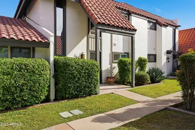 2810 E Glenrosa Avenue #18, Phoenix, AZ 85016 - Photo 1