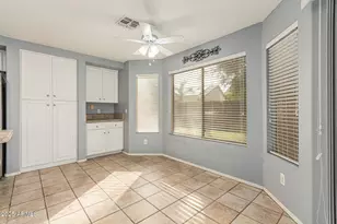 390 S Elm Ct, Gilbert, AZ 85296 - Photo 19