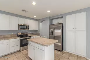 390 S Elm Ct, Gilbert, AZ 85296 - Photo 21