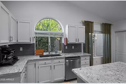 844 E San Remo Avenue, Gilbert, AZ 85234 - Photo 13