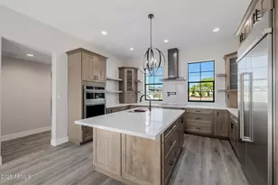 8451 W Daley Ln, Peoria, AZ 85383 - Photo 11