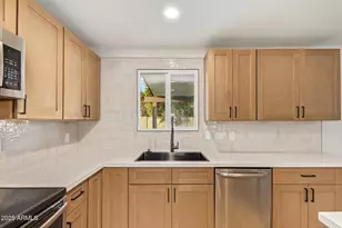 2910 W Anderson Dr, Phoenix, AZ 85053 - Photo 41