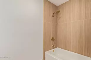 2910 W Anderson Dr, Phoenix, AZ 85053 - Photo 57