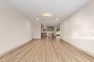 2910 W Anderson Dr, Phoenix, AZ 85053 - Photo 23