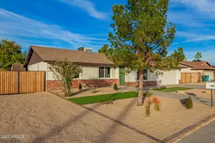 2910 W Anderson Dr, Phoenix, AZ 85053 - Photo 13