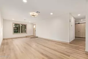 2910 W Anderson Dr, Phoenix, AZ 85053 - Photo 27