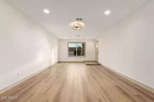 2910 W Anderson Dr, Phoenix, AZ 85053 - Photo 25