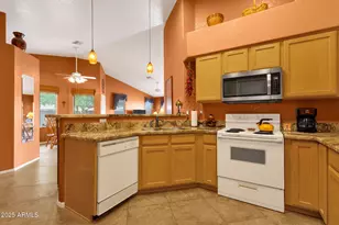 10408 W Burnett Rd, Peoria, AZ 85382 - Photo 17