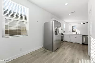 38030 N Front Runner Lane, San Tan Valley, AZ 85140 - Photo 11