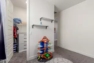 9826 E Radioactive Dr, Mesa, AZ 85212 - Photo 21