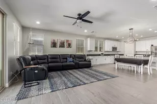 9826 E Radioactive Dr, Mesa, AZ 85212 - Photo 5