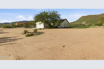 42805 N 7th Street, New River, AZ 85087 - Photo 3