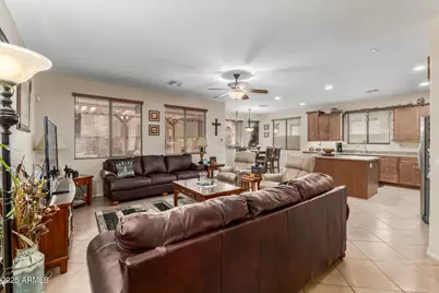 11921 W Monroe Street, Avondale, AZ 85323 - Photo 9