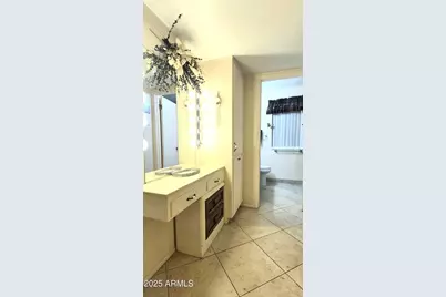 10618 W Caron Drive, Sun City, AZ 85351 - Photo 19