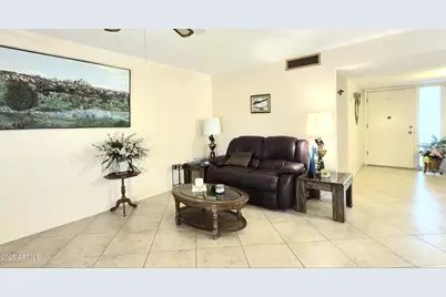 10618 W Caron Drive, Sun City, AZ 85351 - Photo 15