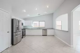 16267 W Yucatan Dr, Surprise, AZ 85379 - Photo 7