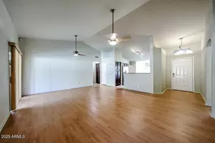 18615 N 30th Pl, Phoenix, AZ 85050 - Photo 3