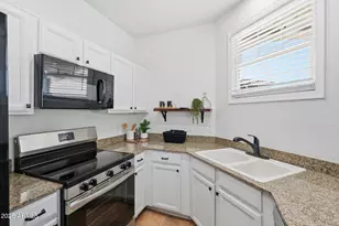 17262 W Tara Ln, Surprise, AZ 85388 - Photo 11