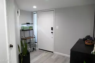 9238 N 47th Dr N, Glendale, AZ 85302 - Photo 7