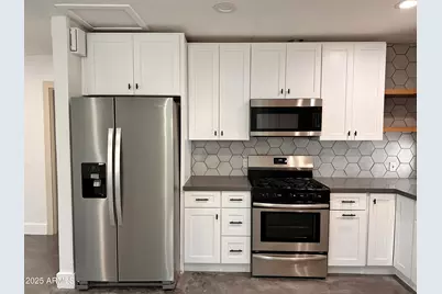 4020 N 33rd Street, Phoenix, AZ 85018 - Photo 9