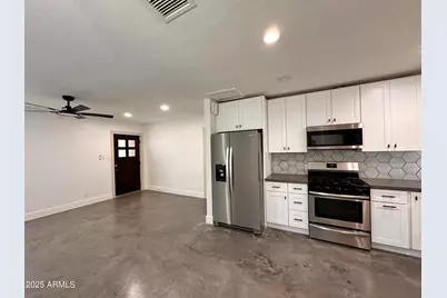 4020 N 33rd Street, Phoenix, AZ 85018 - Photo 5