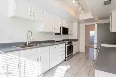 3072 E Cannon Drive, Phoenix, AZ 85028 - Photo 3