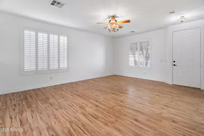 5929 W Park View Lane, Glendale, AZ 85310 - Photo 7