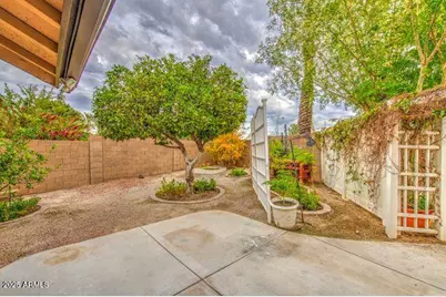 11001 W Yukon Drive, Peoria, AZ 85373 - Photo 25