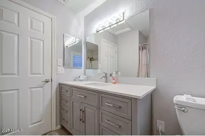 11001 W Yukon Drive, Peoria, AZ 85373 - Photo 17