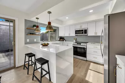 5009 W New World Drive, Glendale, AZ 85302 - Photo 9