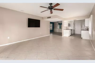 9871 W Country Club Court, Sun City, AZ 85373 - Photo 13