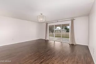 9871 W Country Club Ct, Sun City, AZ 85373 - Photo 7