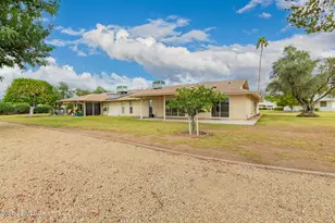 9871 W Country Club Ct, Sun City, AZ 85373 - Photo 29