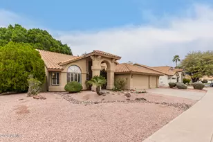 920 W Iris Dr, Gilbert, AZ 85233 - Photo 5