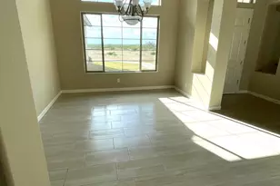 22340 W White Feather Ln, Wittmann, AZ 85361 - Photo 5