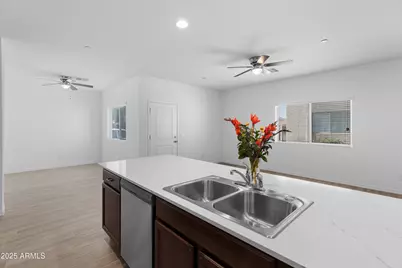 2842 E Tracy Lane #Unit 3, Phoenix, AZ 85032 - Photo 3