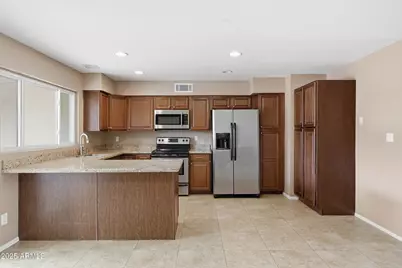 2901 W Muriel Drive, Phoenix, AZ 85053 - Photo 9