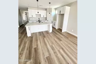 2537 E Southgate Avenue #2, Phoenix, AZ 85040 - Photo 3