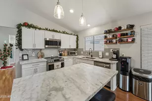 2105 E Robin Ln, Phoenix, AZ 85024 - Photo 41