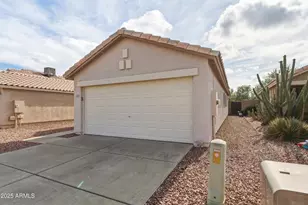 2105 E Robin Ln, Phoenix, AZ 85024 - Photo 39