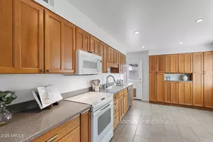 8517 E Thomas Rd, Scottsdale, AZ 85251 - Photo 23