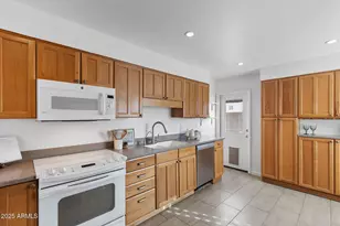 8517 E Thomas Rd, Scottsdale, AZ 85251 - Photo 21