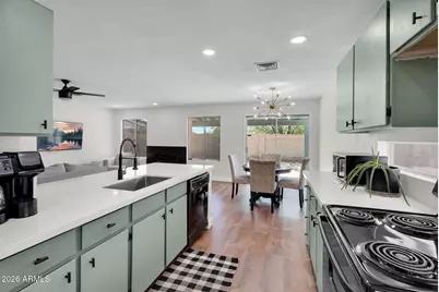 1639 E Aire Libre Avenue, Phoenix, AZ 85022 - Photo 13