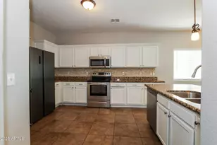 13263 W Crocus Dr, Surprise, AZ 85379 - Photo 11